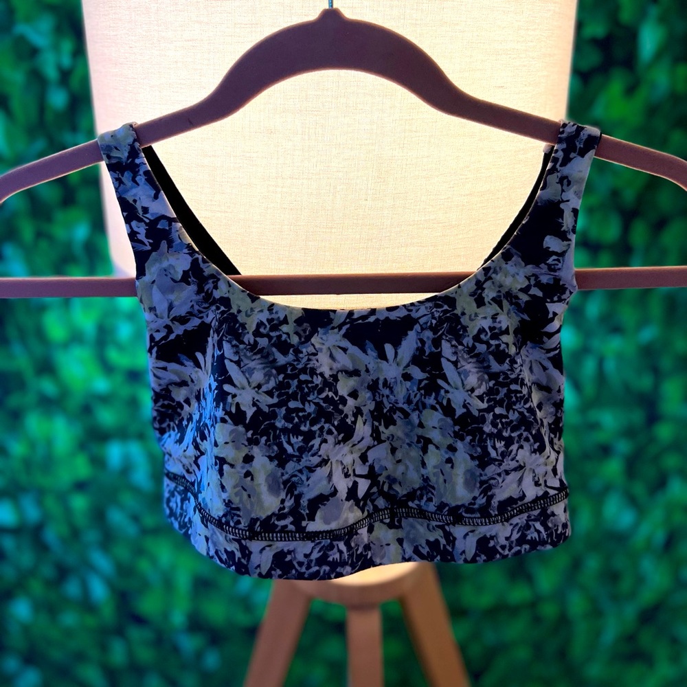 Lululemon sports bra